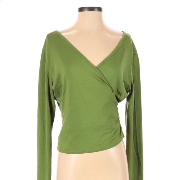 Carlisle knit wrap top. Sexy, Flirty, boho, career - Picture 1 of 5